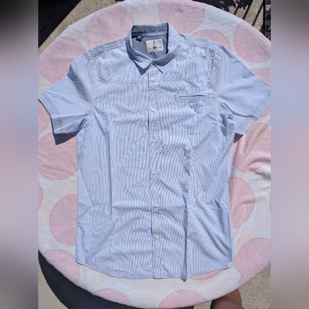 Light Blue Striped Button-Up Shirt XL Short Sleeve